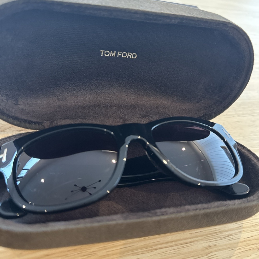 TOM FORD EYEWEAR(トムフォードアイウェア)のトムフォード　サングラス　TOMFORD レディースのファッション小物(サングラス/メガネ)の商品写真