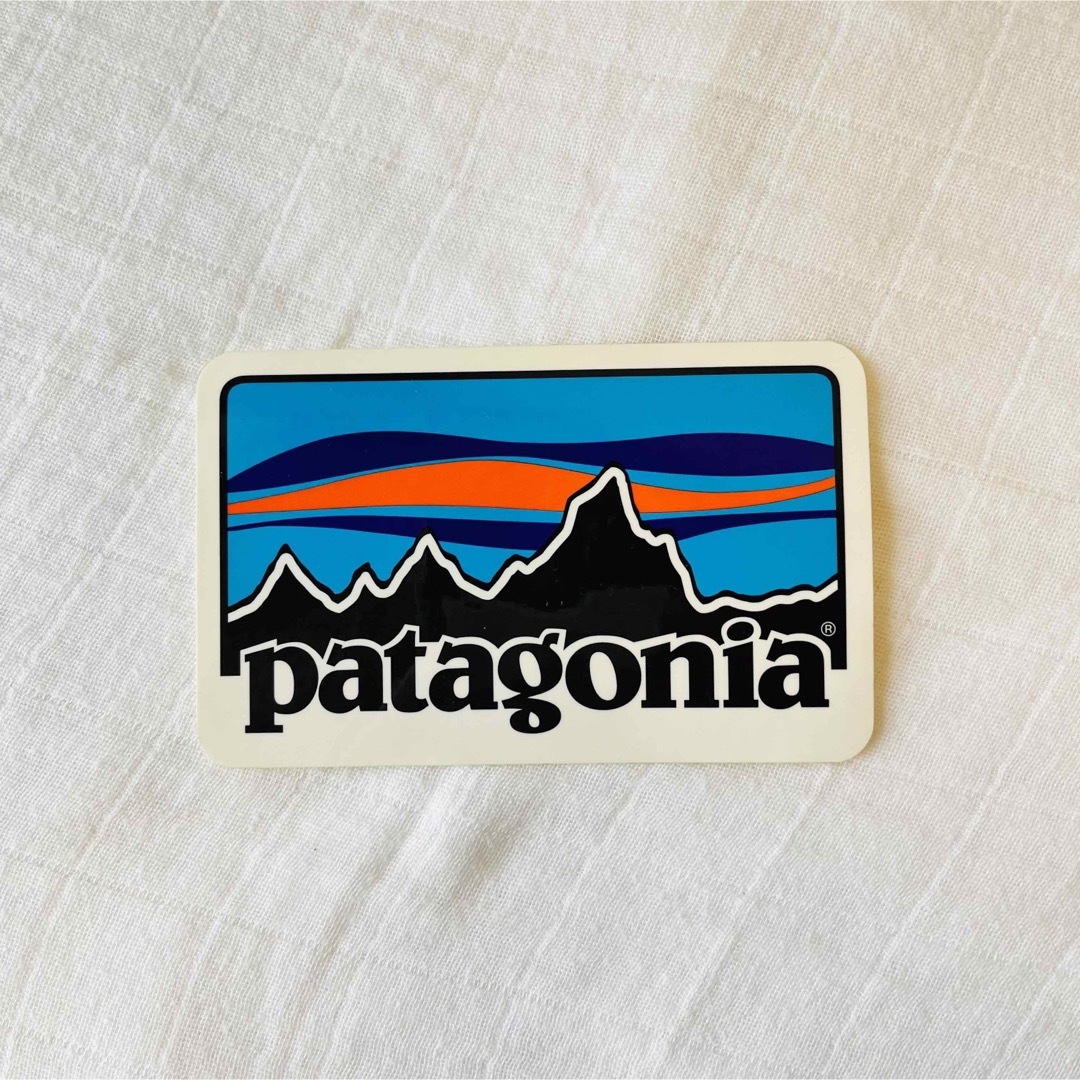 patagonia(パタゴニア)のパタゴニア　ステッカー　おまけ付き 自動車/バイクのバイク(ステッカー)の商品写真