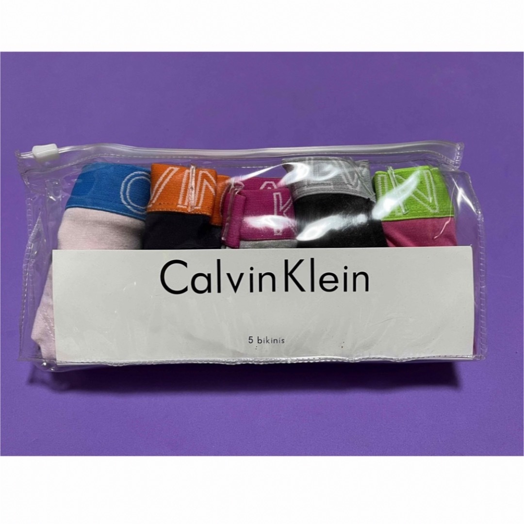 Calvin Klein(カルバンクライン)の最後！新品激安　CalvinKlein カルバンクライン　ショーツセット　5枚M レディースの下着/アンダーウェア(ショーツ)の商品写真