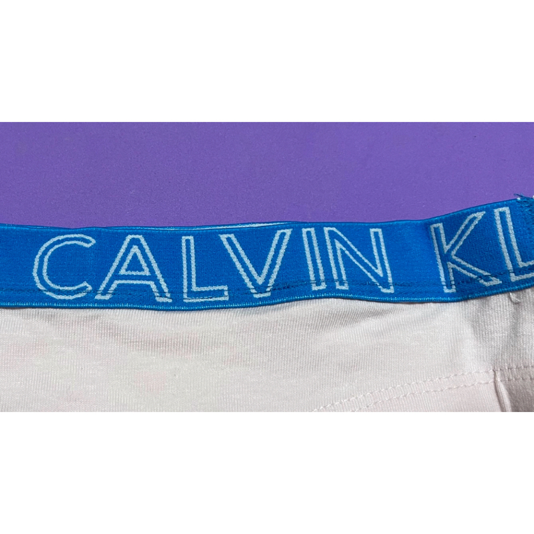 Calvin Klein(カルバンクライン)の最後！新品激安　CalvinKlein カルバンクライン　ショーツセット　5枚M レディースの下着/アンダーウェア(ショーツ)の商品写真