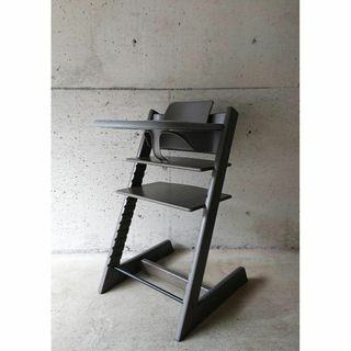 ストッケ(Stokke)の【美品】STOKKE　ヘイジーグレーSN.4～　ベビーセット＆トレイ付(その他)