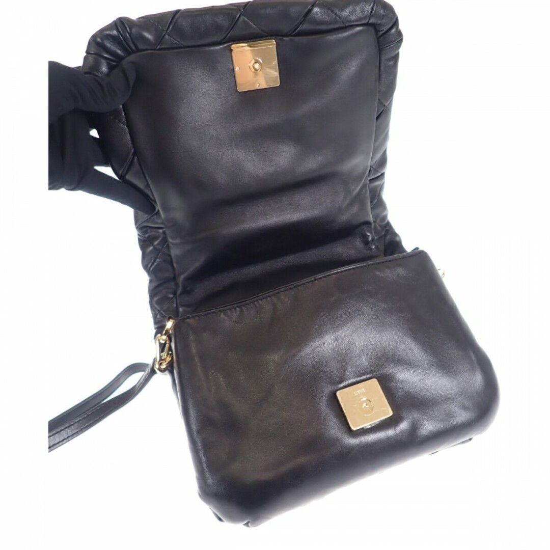 LOEWE(ロエベ)の【中古】【Aランク】LOEWE ロエベ パファーゴヤバッグ ショルダーバッグ クラッチ 2way A896P41X14 シャイニーナパラムスキン ブラック レディース【ISEYA】 レディースのバッグ(その他)の商品写真