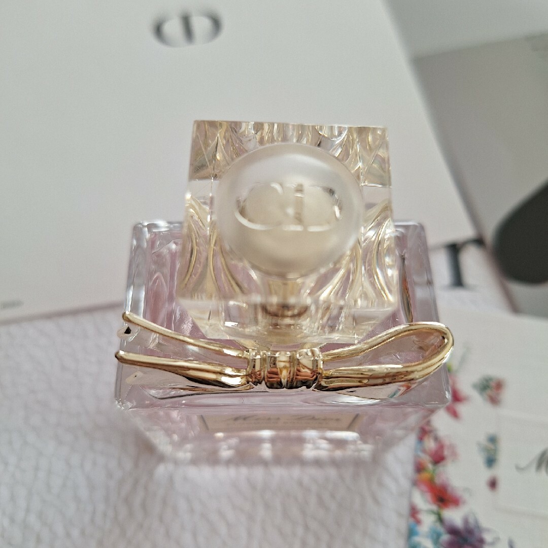 Dior(ディオール)のミスディオールブルーミングブーケ50ml コスメ/美容の香水(香水(女性用))の商品写真