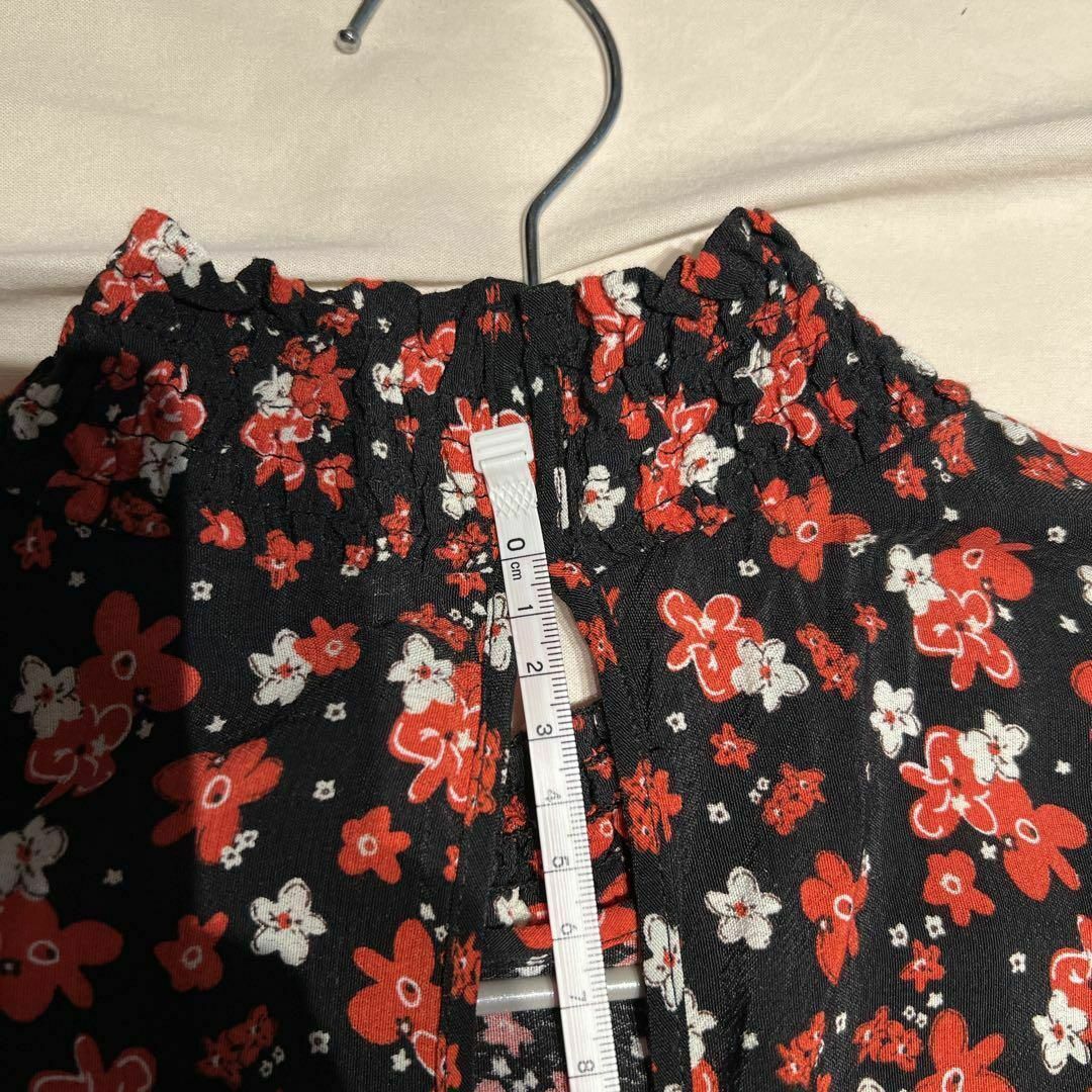 ZARA(ザラ)の【送料込】ZARA　ロングワンピース　Mサイズ　花柄　ブラック　レッド　フリル レディースのワンピース(ロングワンピース/マキシワンピース)の商品写真