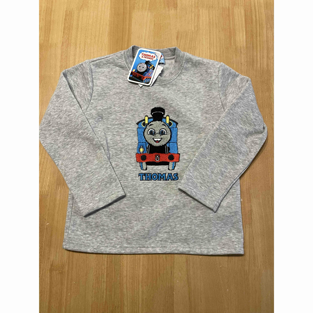 THOMAS(トーマス)の【新品】きかんしゃトーマス　パジャマ　120 キッズ/ベビー/マタニティのキッズ服男の子用(90cm~)(パジャマ)の商品写真