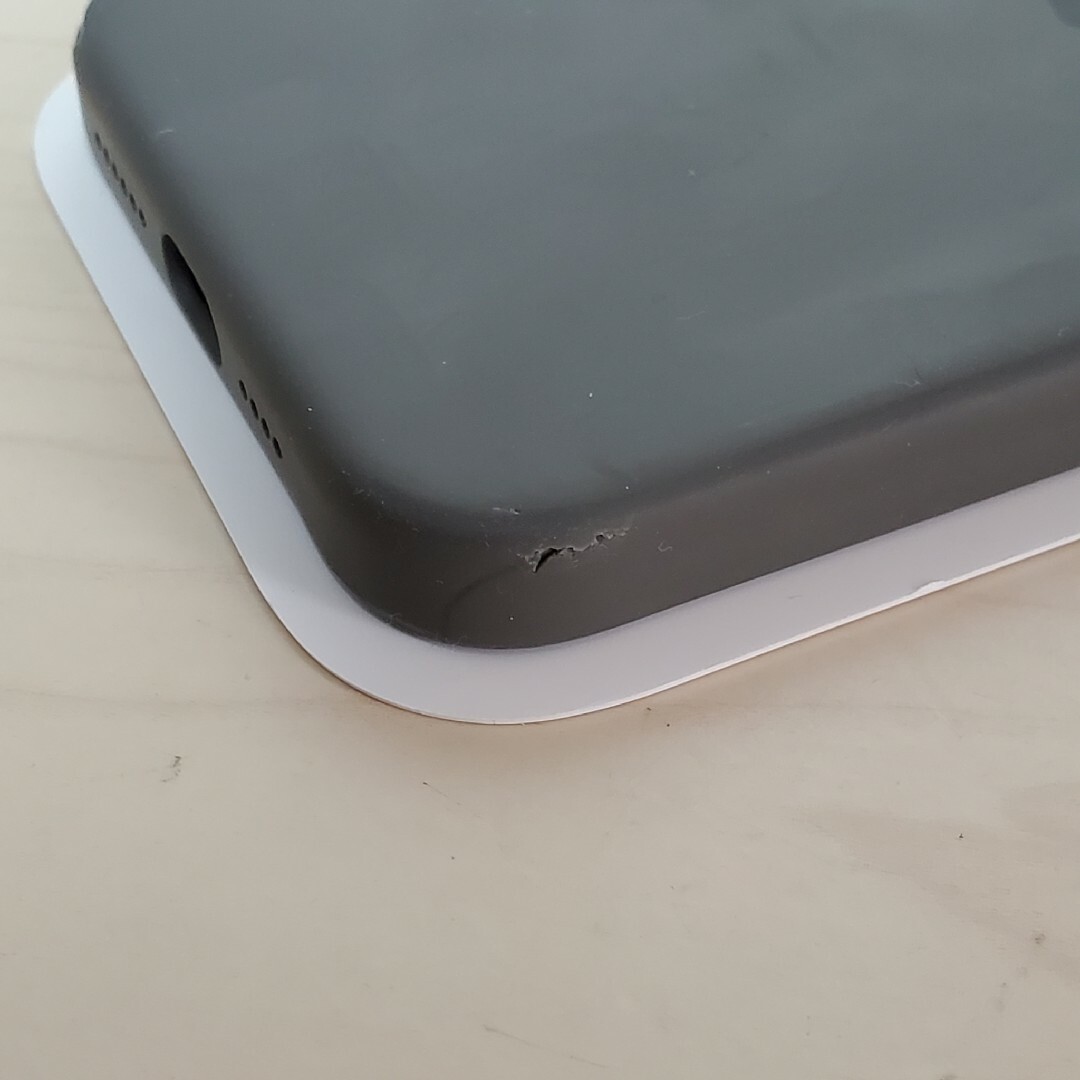 iPhone - Apple 純正 iPhone 15 Pro Max シリコーン ケース クレイの iPhone - Apple 純正 iPhone 15 Pro Max シリコーン ケース クレイの