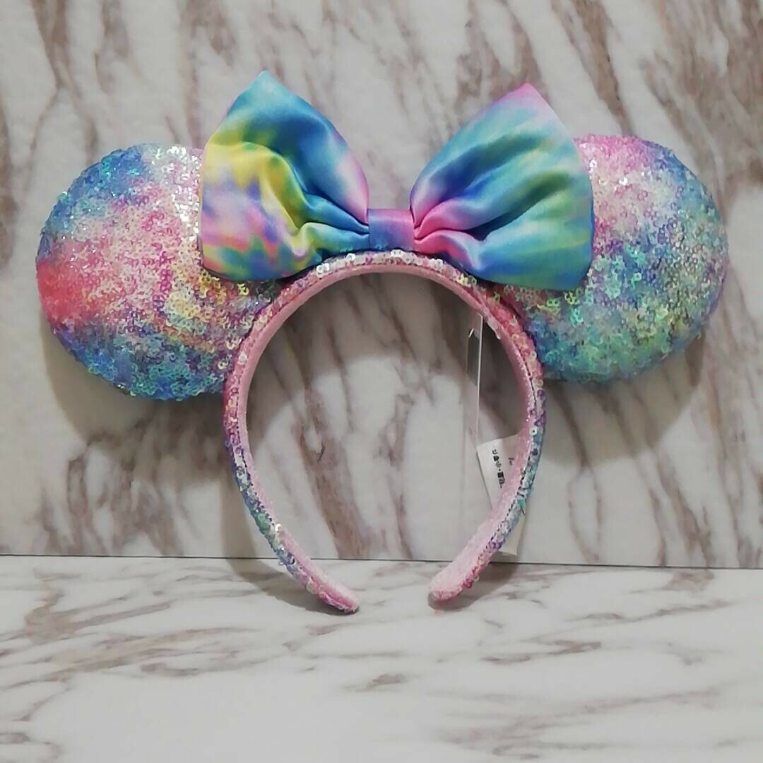 Disney(ディズニー)のDt ディズニー　パステルカラースパンコールカチューシャ レディースのヘアアクセサリー(カチューシャ)の商品写真