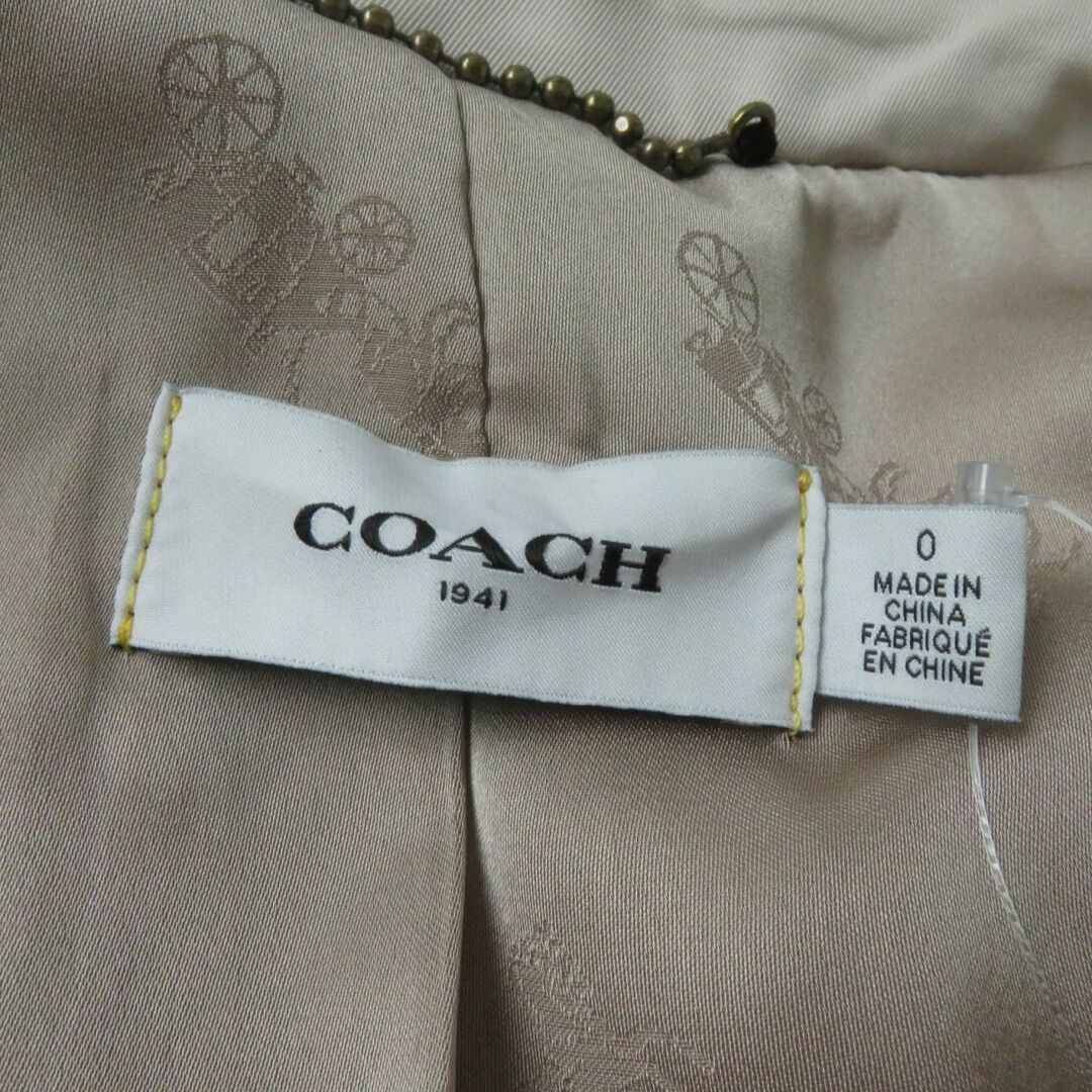 COACH(コーチ)の未使用品★正規品 COACH コーチ ロゴボタン・ベルト付き レザー使い 2way ロングコート レディース ベージュ 0 タグ付き エレガント◎ レディースのジャケット/アウター(ロングコート)の商品写真