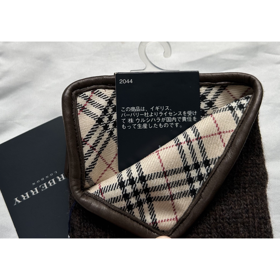 BURBERRY(バーバリー)の未使用タグ付き　Burberry London バーバリー　手袋　ノバチェック レディースのファッション小物(手袋)の商品写真