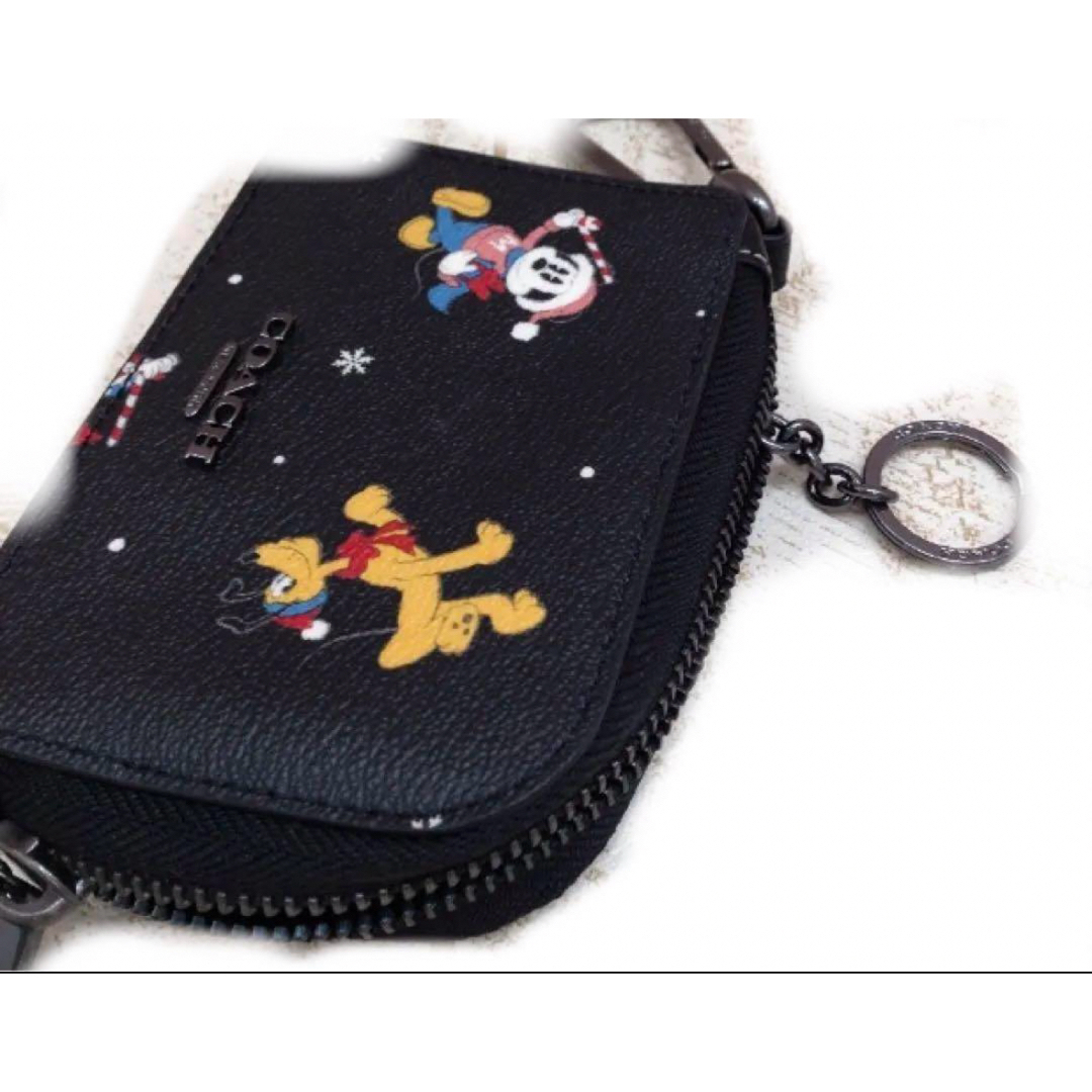 【DISNEY X COACH】Lジップ キー ケース / ホリデイ プリント