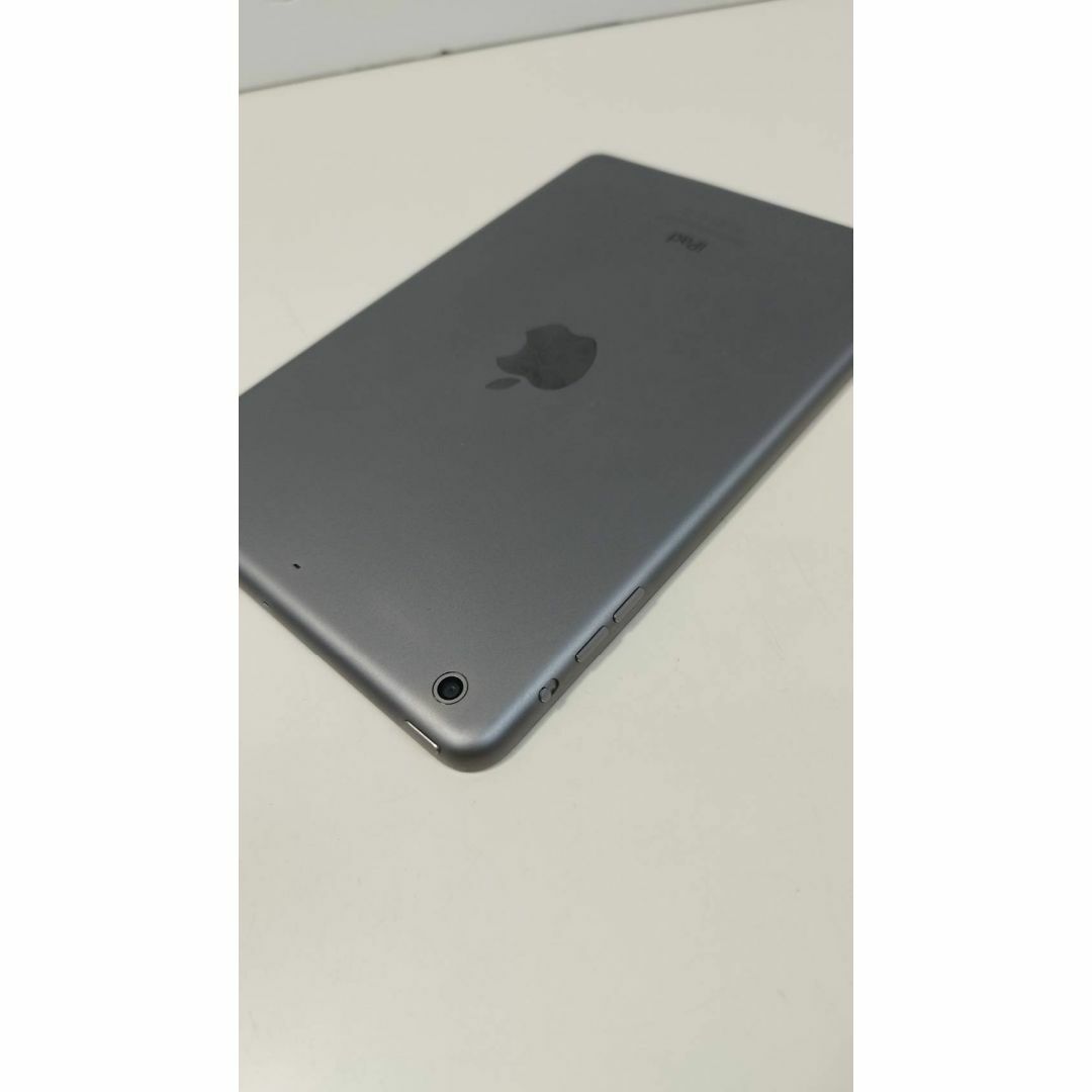 Apple(アップル)の【Wi-Fiモデル】iPad mini 2 ME277J/A (A1489) スマホ/家電/カメラのPC/タブレット(タブレット)の商品写真