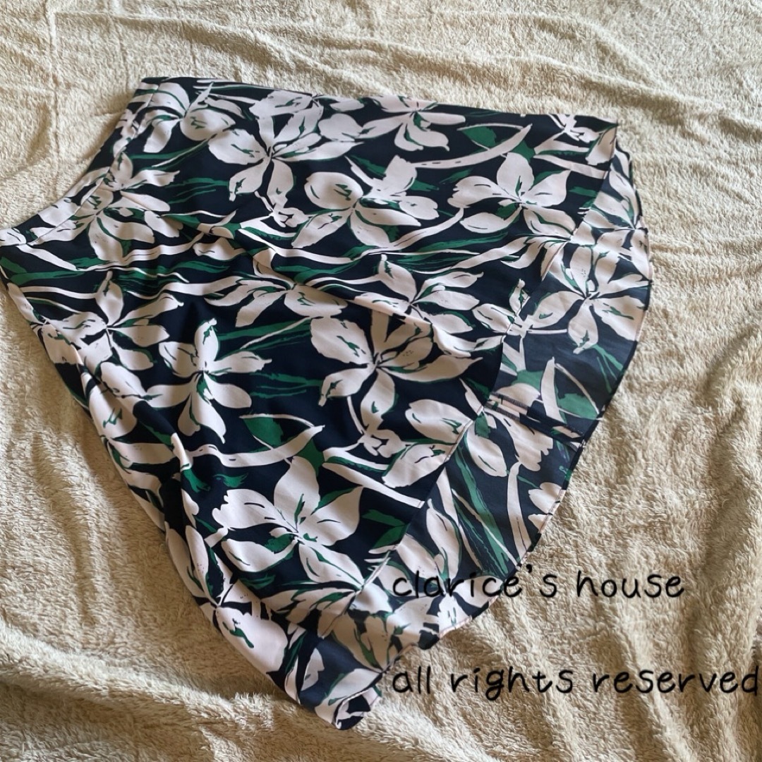 dinos(ディノス)の良品　フィッシュテールスカート　ディノス soclose ソークロース 花柄 レディースのスカート(ひざ丈スカート)の商品写真