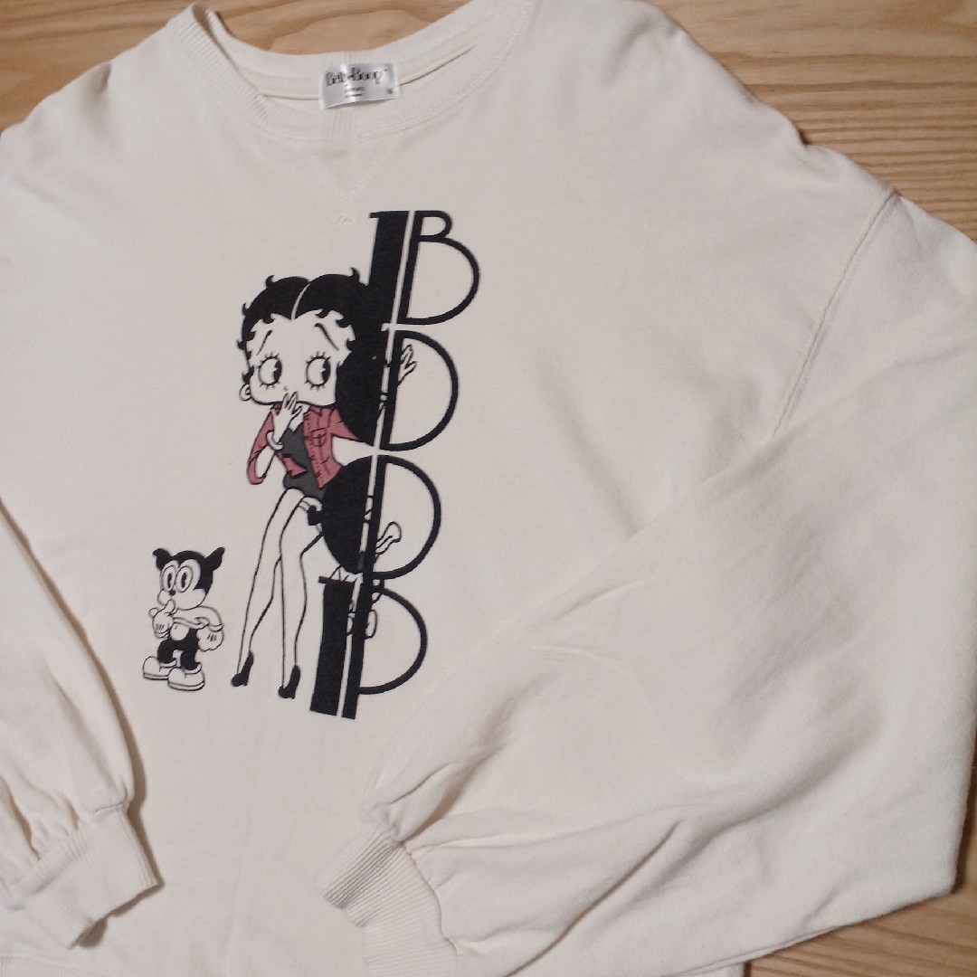 Betty Boop(ベティブープ)の【即日発送】美品。BETTY BOOP プリント長袖カットソー 男女兼用 メンズのトップス(Tシャツ/カットソー(七分/長袖))の商品写真