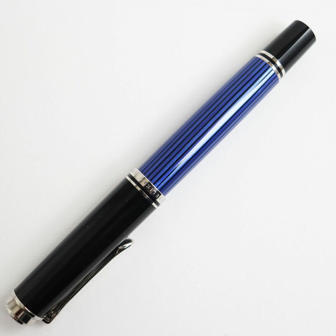 Pelikan(ペリカン)の極美品●Pelikan ペリカン スーベレーン M400 ペン先14K EFニブ ロゴ入り 万年筆 ブラック×シルバー×ブルーストライプ メンズ/レディース インテリア/住まい/日用品の文房具(ペン/マーカー)の商品写真