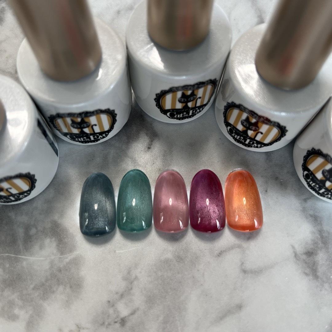 NAIL HOLIC(ネイルホリック)のきまぐれキャット　キャッツアイマグネットネイル コスメ/美容のネイル(ネイル用品)の商品写真