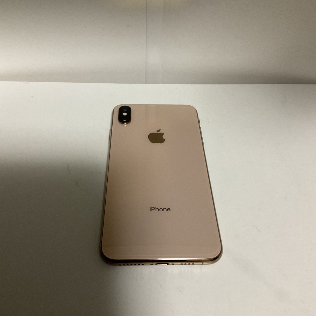 iPhone(アイフォーン)のiPhone  XSMAX 256GB ゴールド　有機EL液晶　simフリー スマホ/家電/カメラのスマートフォン/携帯電話(スマートフォン本体)の商品写真