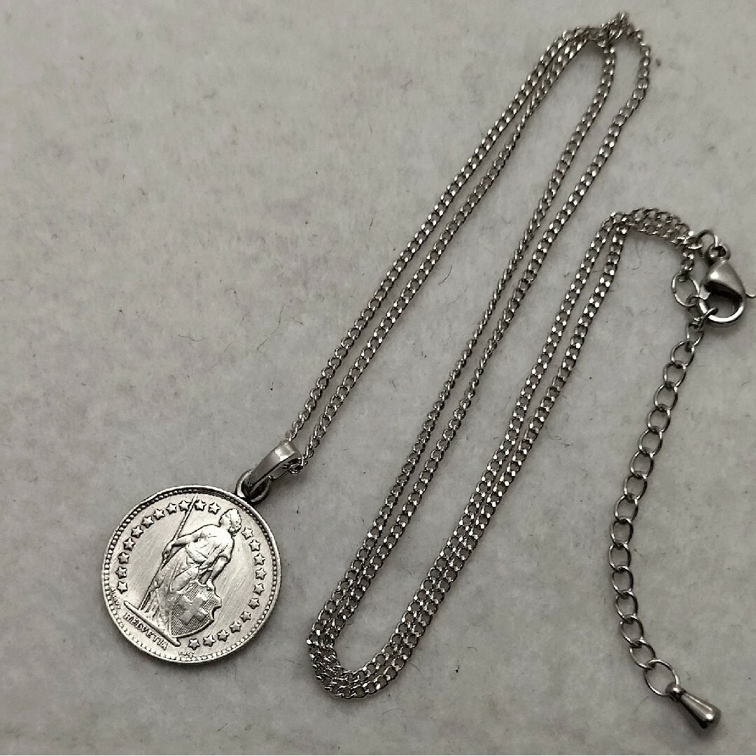 銀貨　ヘルヴェティア  スイスのコインネックレス  着けっ放しOK ハンドメイドのアクセサリー(ネックレス)の商品写真