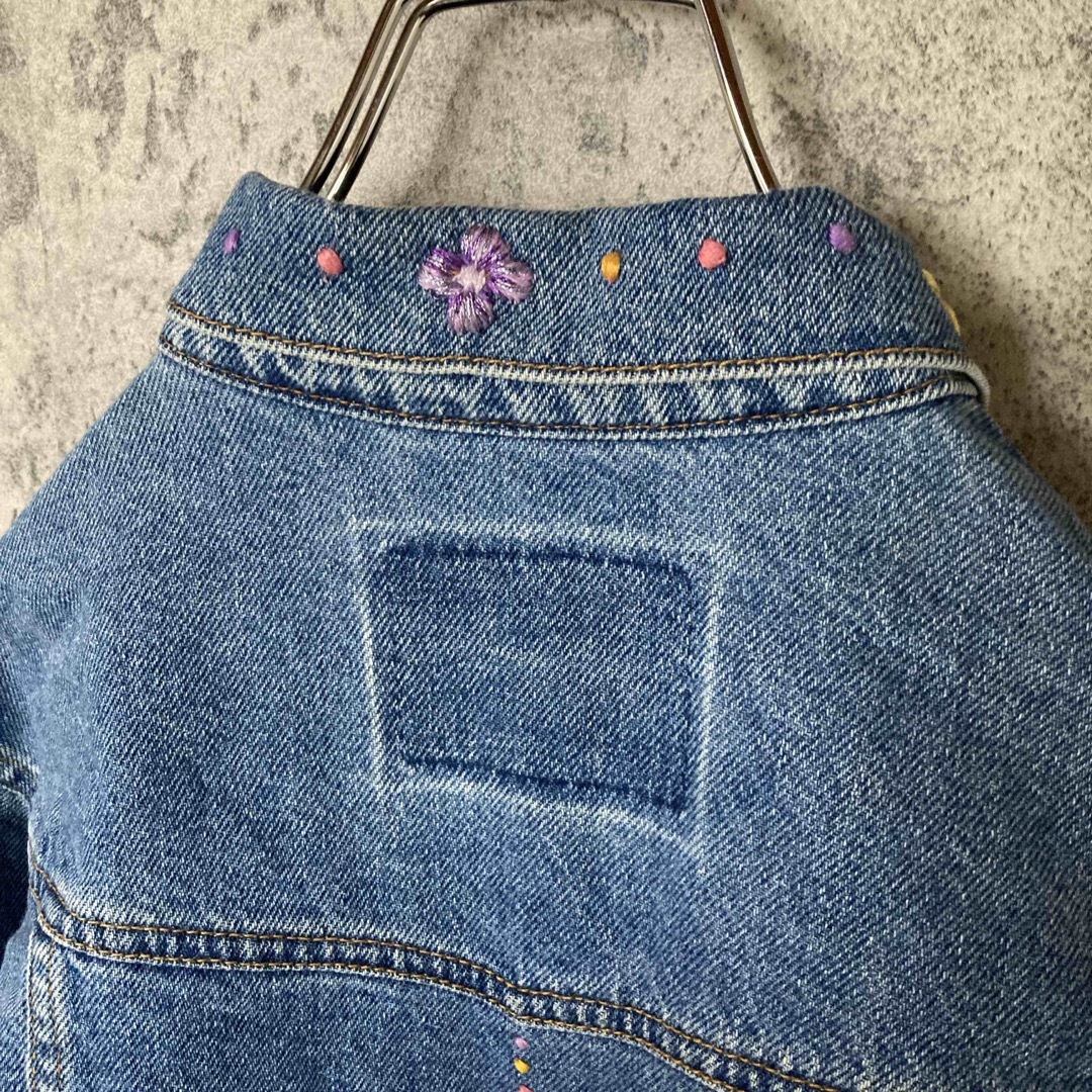 Levi's(リーバイス)のLevi's デニムジャケット　ジージャン　キッズ　M相当　ブルーデニム　刺繍 レディースのジャケット/アウター(Gジャン/デニムジャケット)の商品写真