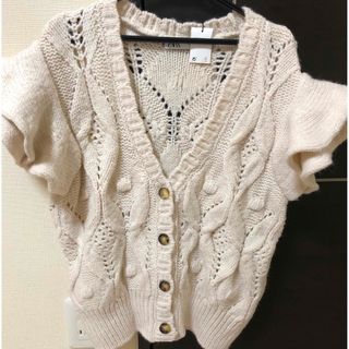 ザラ(ZARA)の新品 ZARA フリル オープン ニット ベストLサイズ 春 (ベスト/ジレ)