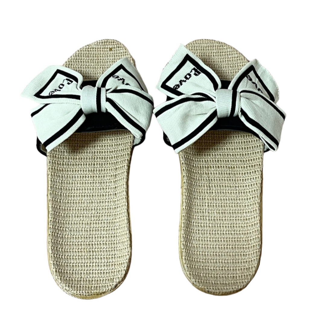 サンダル レディース 24.5 ホワイト リボン ぺたんこ フラット 軽量 夏 レディースの靴/シューズ(サンダル)の商品写真