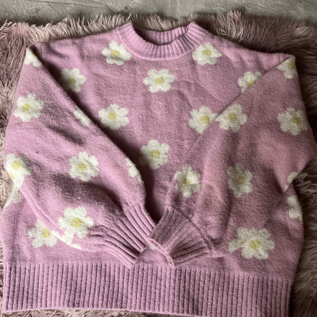 GU(ジーユー)のGU140cm 花柄ニット キッズ/ベビー/マタニティのキッズ服女の子用(90cm~)(ニット)の商品写真