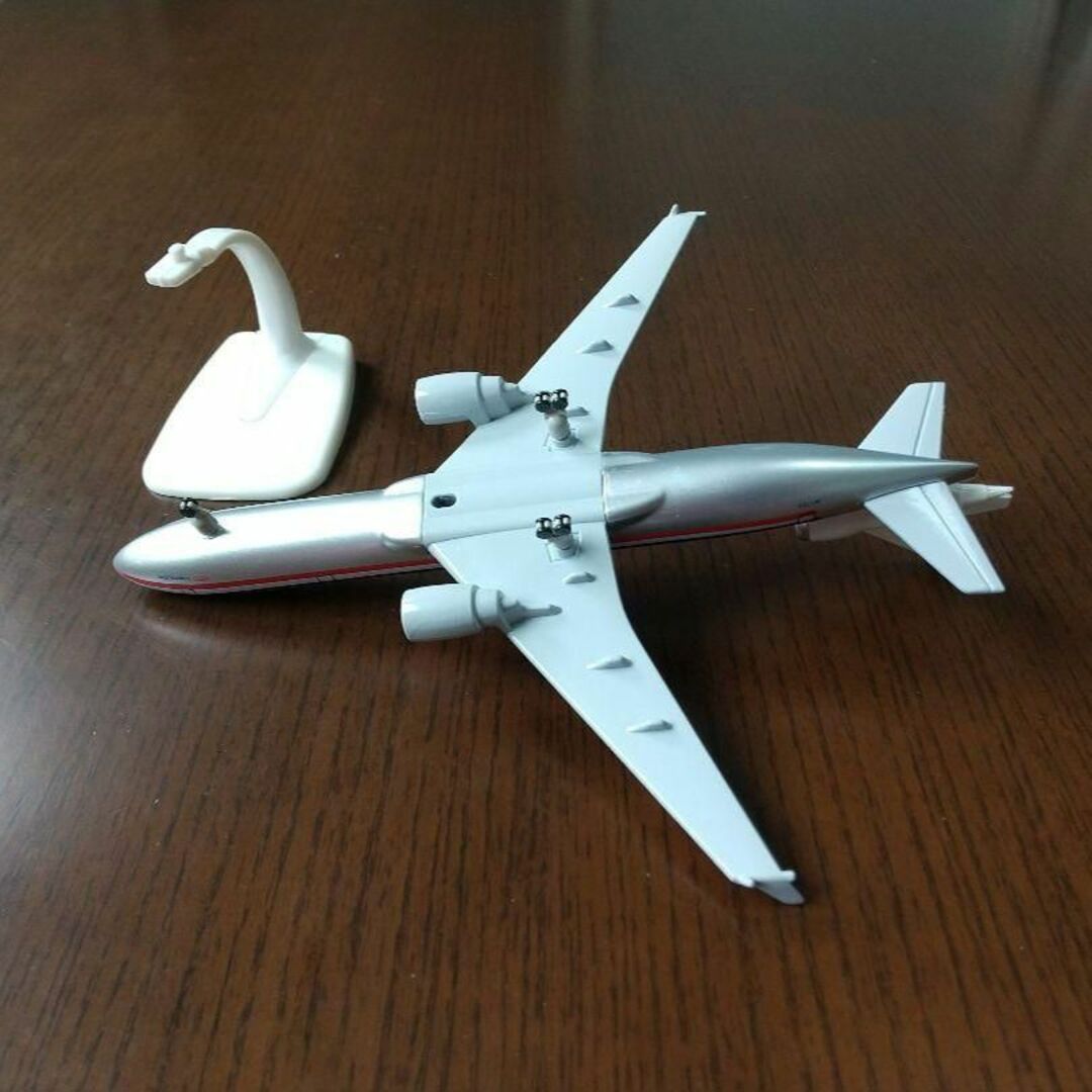 アメリカン航空 MD-11 飛行機模型 21cm エンタメ/ホビーのおもちゃ/ぬいぐるみ(模型/プラモデル)の商品写真