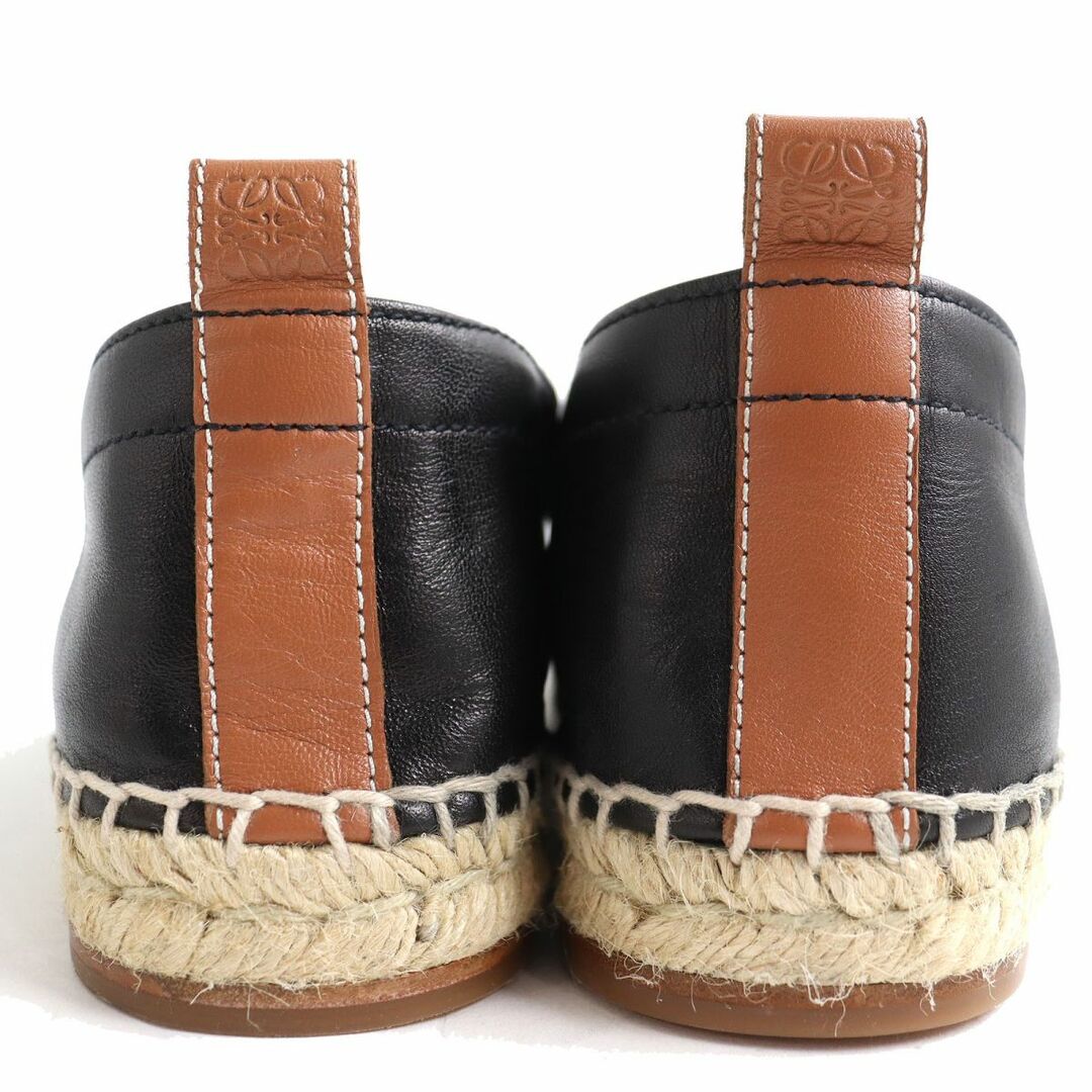 LOEWE(ロエベ)の未使用品△ロエベ×パウラズイビサ ESPADRILLE PAULA FLAGS エスパドリーユ フラットシューズ アナグラム型押しレザー 黒×マルチ 41 箱付 メンズの靴/シューズ(スリッポン/モカシン)の商品写真