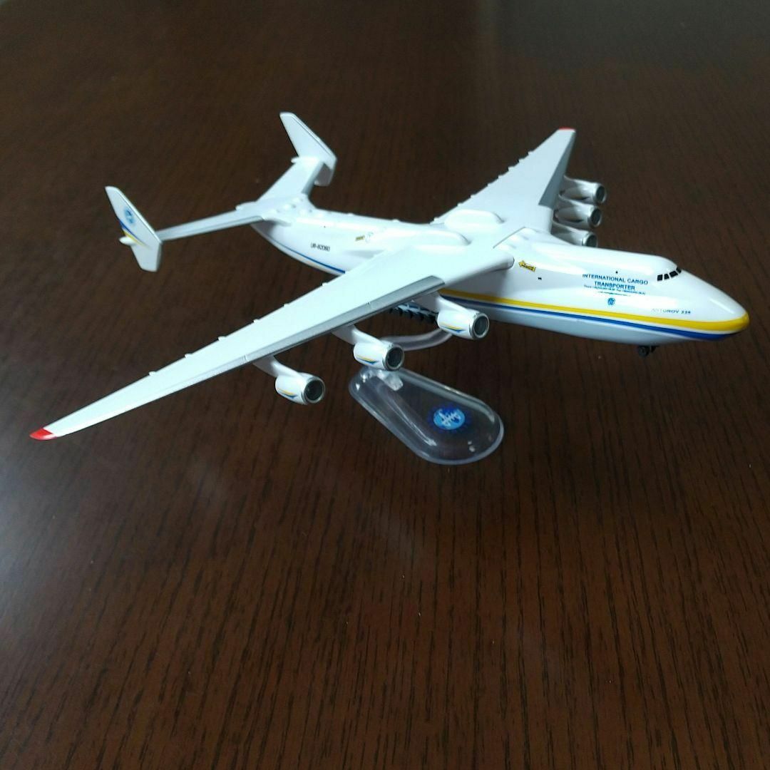 アントノフ航空 ムリーヤ An-225 飛行機模型 1/400 ウクライナ エンタメ/ホビーのおもちゃ/ぬいぐるみ(模型/プラモデル)の商品写真