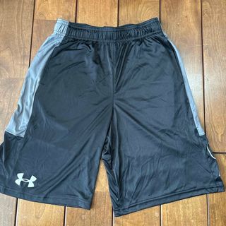 アンダーアーマー(UNDER ARMOUR)のアンダーアーマー　ハーフパンツ　YLG ジュニア(ウェア)