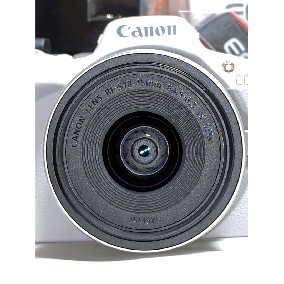 Canon(キヤノン)の【未使用品】Canon EOS R50 18-45mm レンズキット カメラ スマホ/家電/カメラのカメラ(ミラーレス一眼)の商品写真