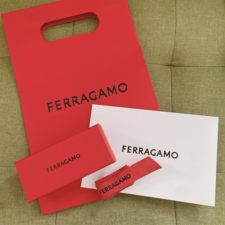 サルヴァトーレフェラガモ(Salvatore Ferragamo)のフェラガモ　FERRAGAMO  ショップ袋 空箱　リボン　(ショップ袋)