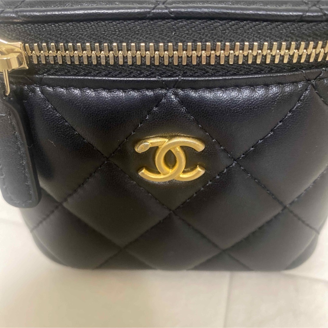 CHANEL(シャネル)のシャネル　ミニヴァニティ　ショルダーバッグ レディースのバッグ(ショルダーバッグ)の商品写真