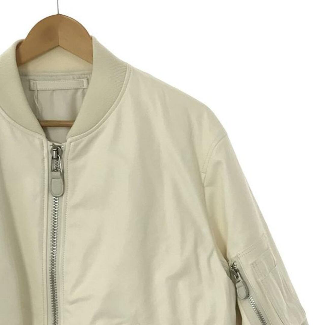 COMOLI(コモリ)の【新品】  COMOLI / コモリ | MA-1 羊革 シープスキン レザー ブルゾン ジャケット | 3 | white | メンズ メンズのジャケット/アウター(その他)の商品写真