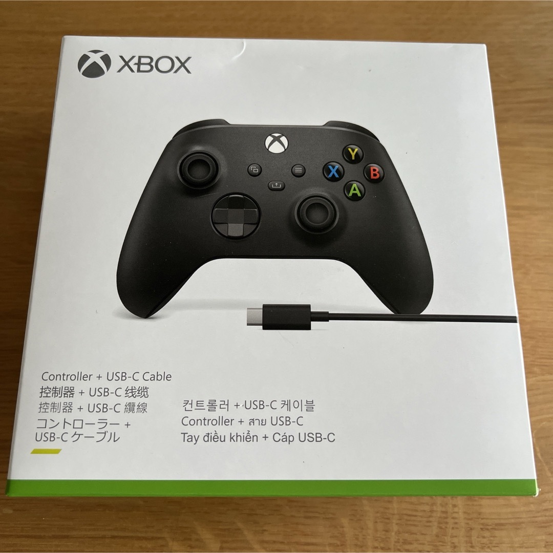 Xbox(エックスボックス)のXbox ワイヤレス コントローラー + USB-C ケーブル エンタメ/ホビーのゲームソフト/ゲーム機本体(家庭用ゲーム機本体)の商品写真