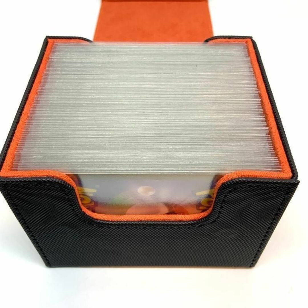 デッキケース大　ブラックオレンジ　レザー調 マグネット式 カードケース エンタメ/ホビーのトレーディングカード(カードサプライ/アクセサリ)の商品写真