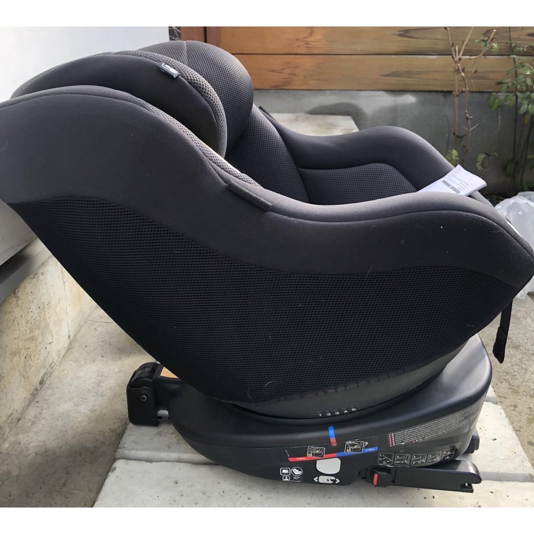 Joie (ベビー用品)(ジョイー)の【USED】Joie アーク360 キッズ/ベビー/マタニティの外出/移動用品(自動車用チャイルドシート本体)の商品写真