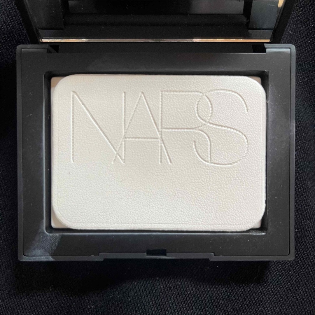 NARS(ナーズ)のNARS パウダー 10g コスメ/美容のベースメイク/化粧品(フェイスパウダー)の商品写真