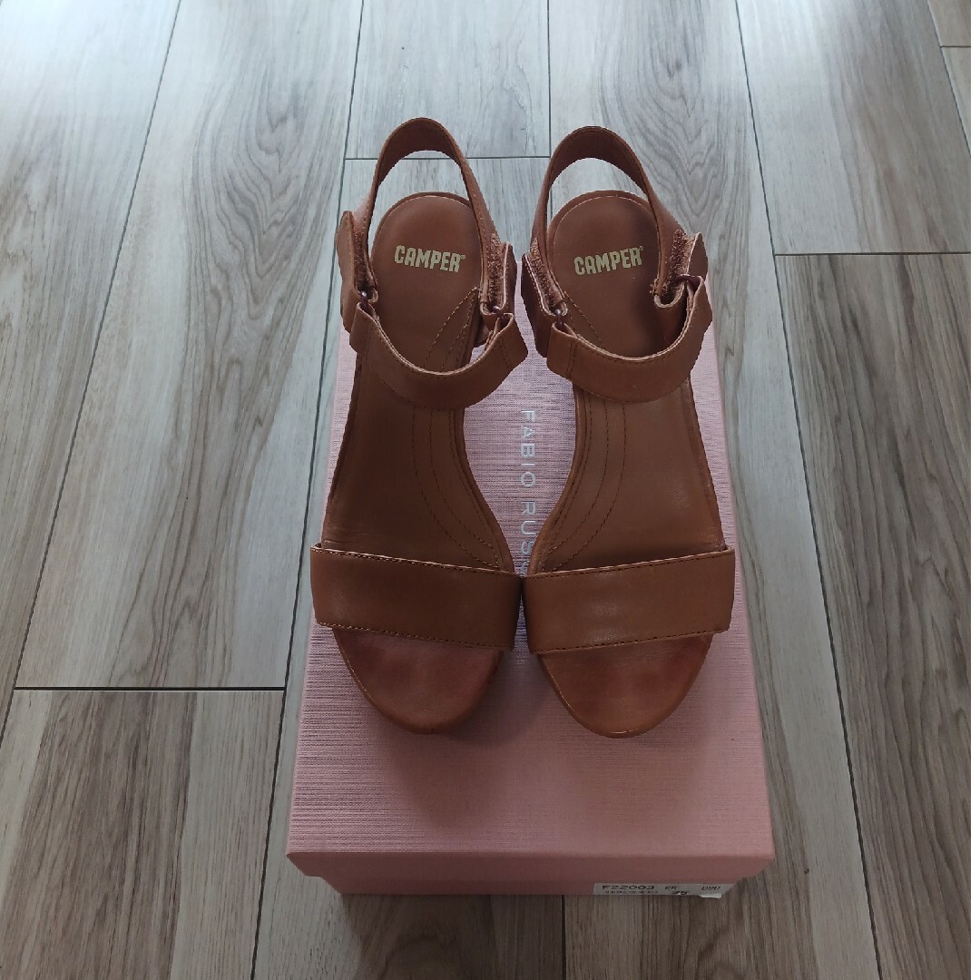 CAMPER(カンペール)のCAMPER サンダル36ブラウンベージュ レディースの靴/シューズ(サンダル)の商品写真