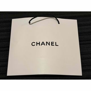 シャネル(CHANEL)のCHANEL シャネル　ショッパー　紙袋　手提げ　バッグ　白　ホワイト　新品(ショップ袋)