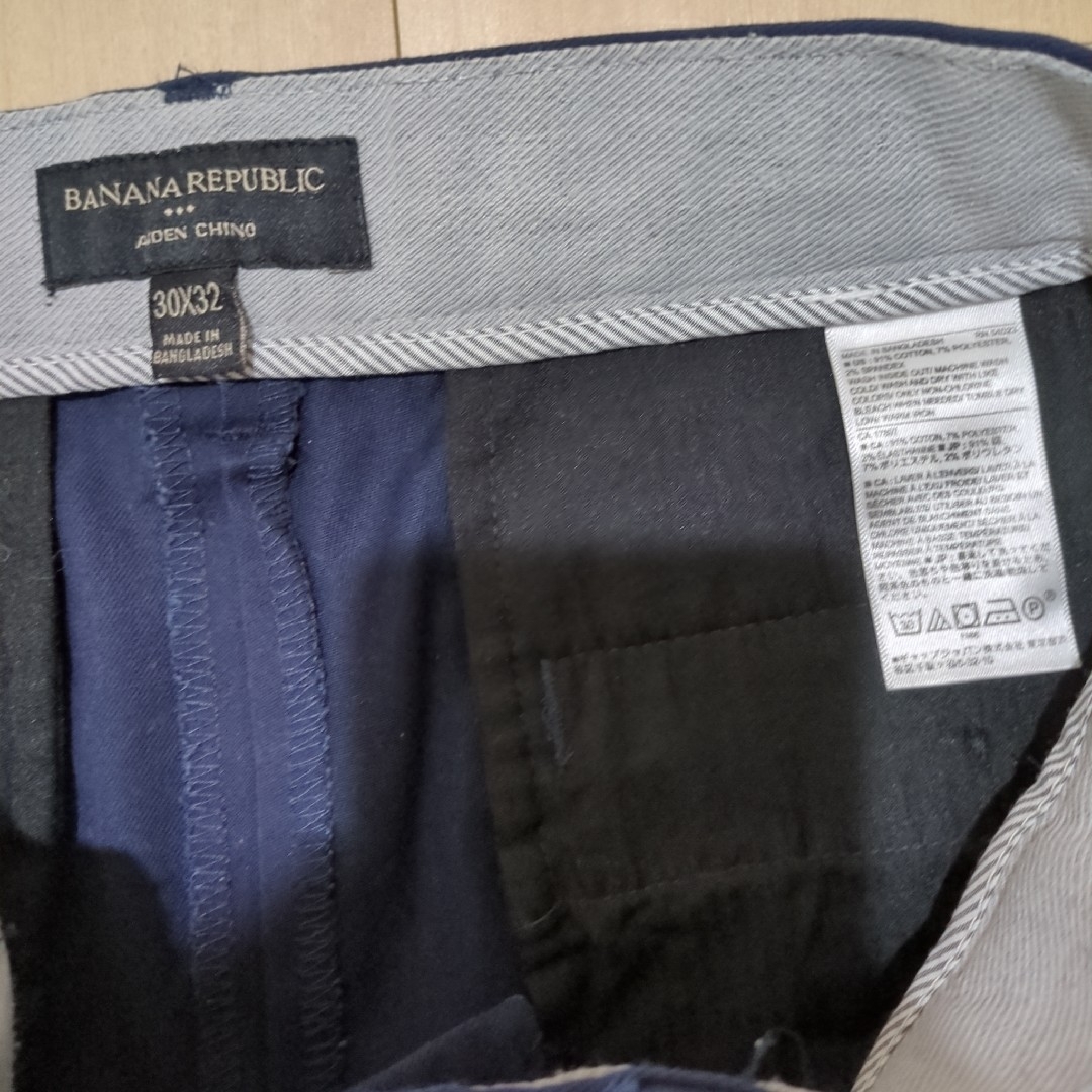 Banana Republic(バナナリパブリック)のBANANAREPUBLICネービーのチノパン30✕32美品 メンズのパンツ(チノパン)の商品写真