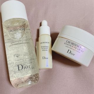 ディオール(Dior)のDior スノーエッセンス 化粧水 新品未使用(化粧水/ローション)