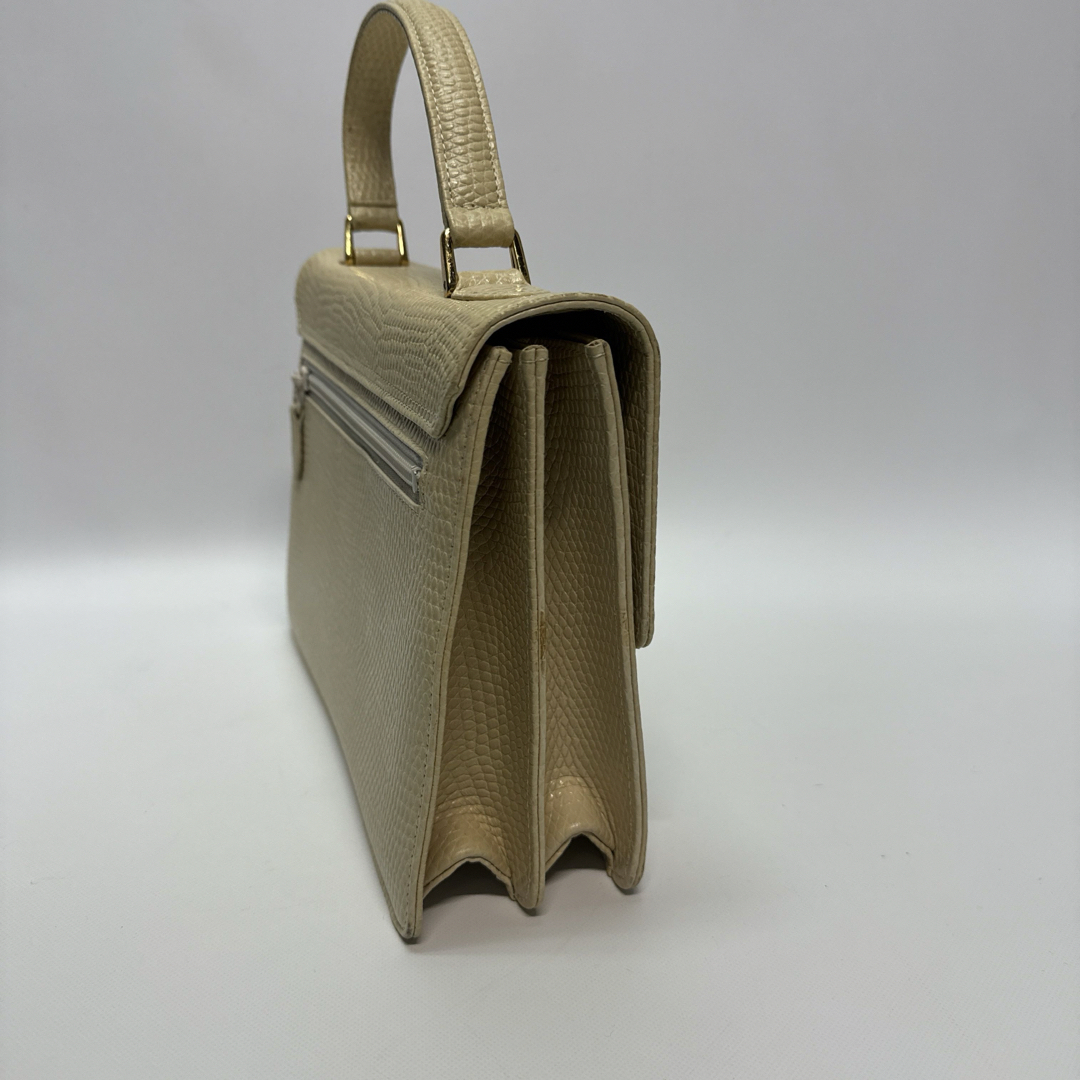 YUKI TORII INTERNATIONAL(ユキトリイインターナショナル)のYUKI TORII　フォーマルバッグ　ハンドバッグ　 レディースのバッグ(ハンドバッグ)の商品写真