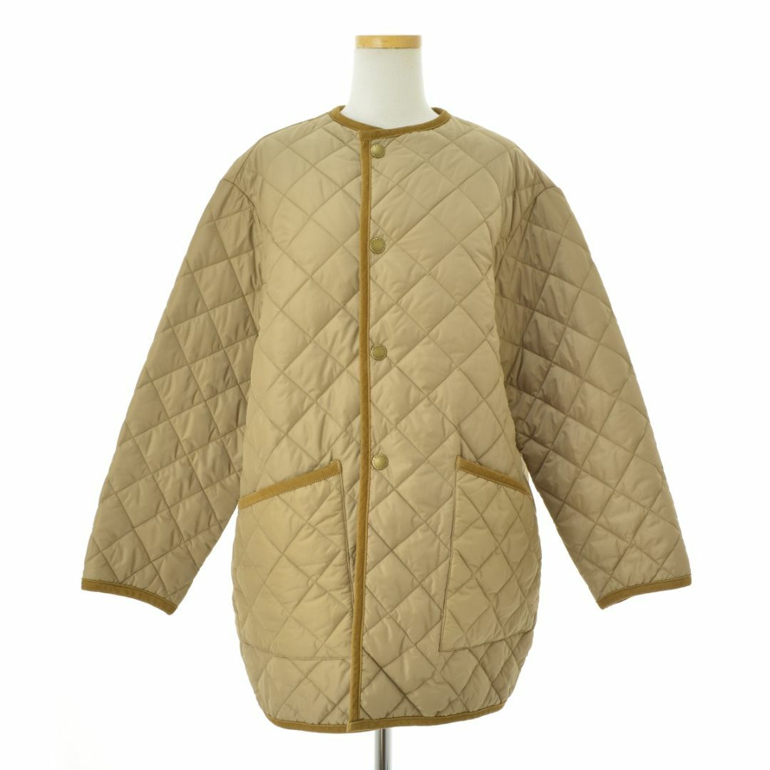 Barbour(バーブァー)の【BARBOUR】2102002 QUILTED NO COLLAR COAT レディースのジャケット/アウター(ロングコート)の商品写真