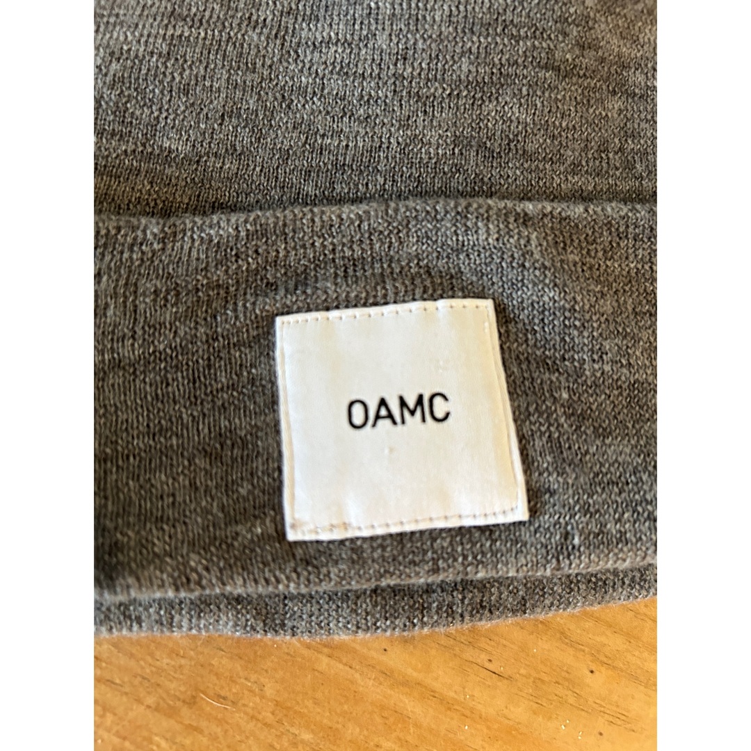 OAMC(オーエーエムシー)のOAMC ニットビーニー  ニットキャップ メンズの帽子(ニット帽/ビーニー)の商品写真