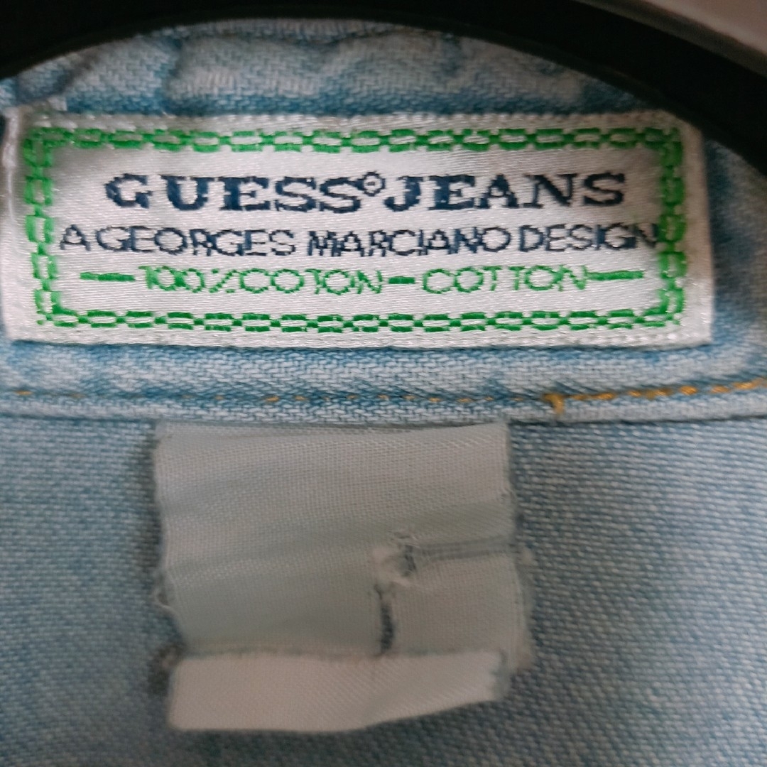 GUESS(ゲス)のGUESS　ゲス　デニムシャツ　ウエスタンシャツ　ロゴ刺繍　L相当 メンズのトップス(シャツ)の商品写真