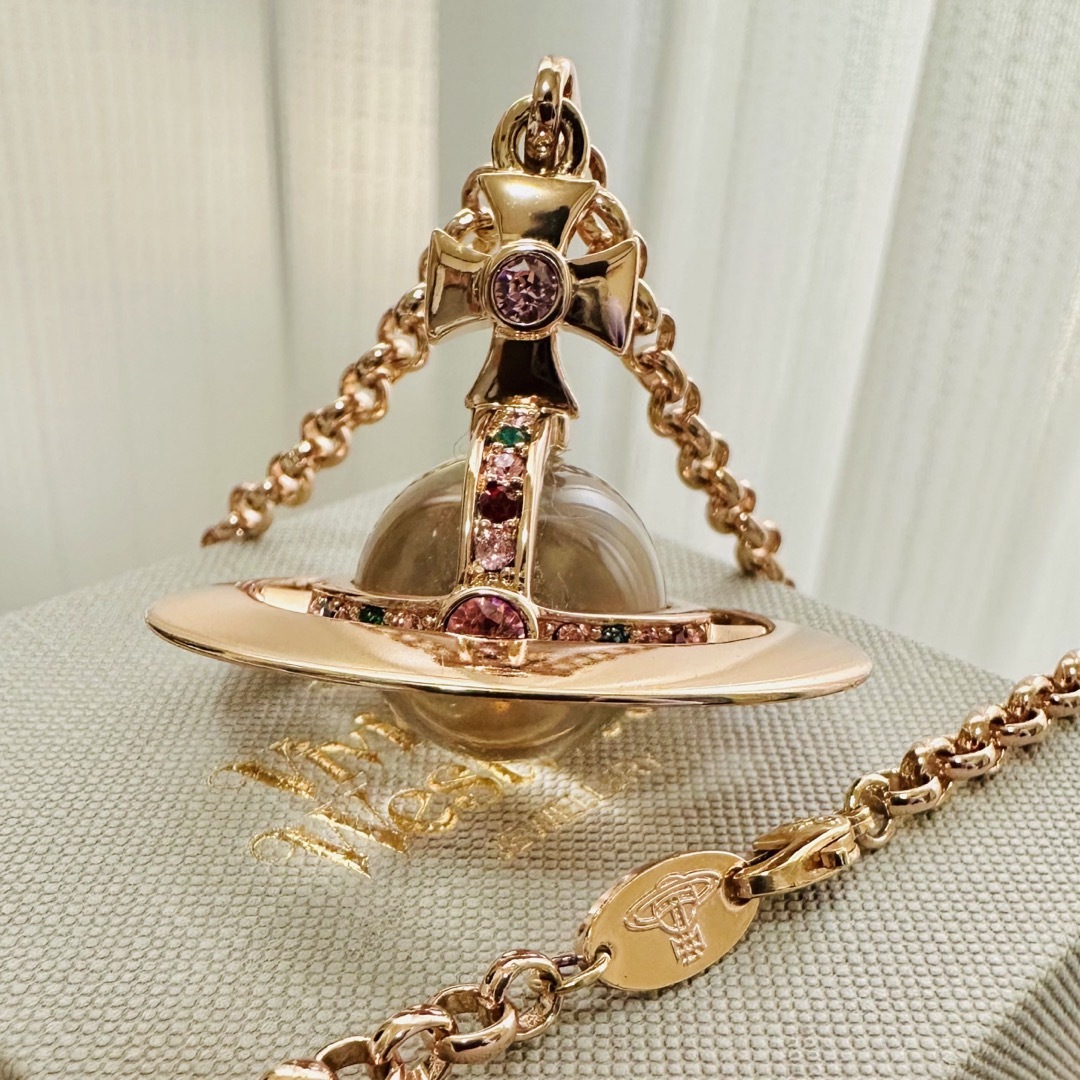 Vivienne Westwood(ヴィヴィアンウエストウッド)の☆SALE☆正規品VivienneWestwood スモールオーブピンクゴールド レディースのアクセサリー(ネックレス)の商品写真