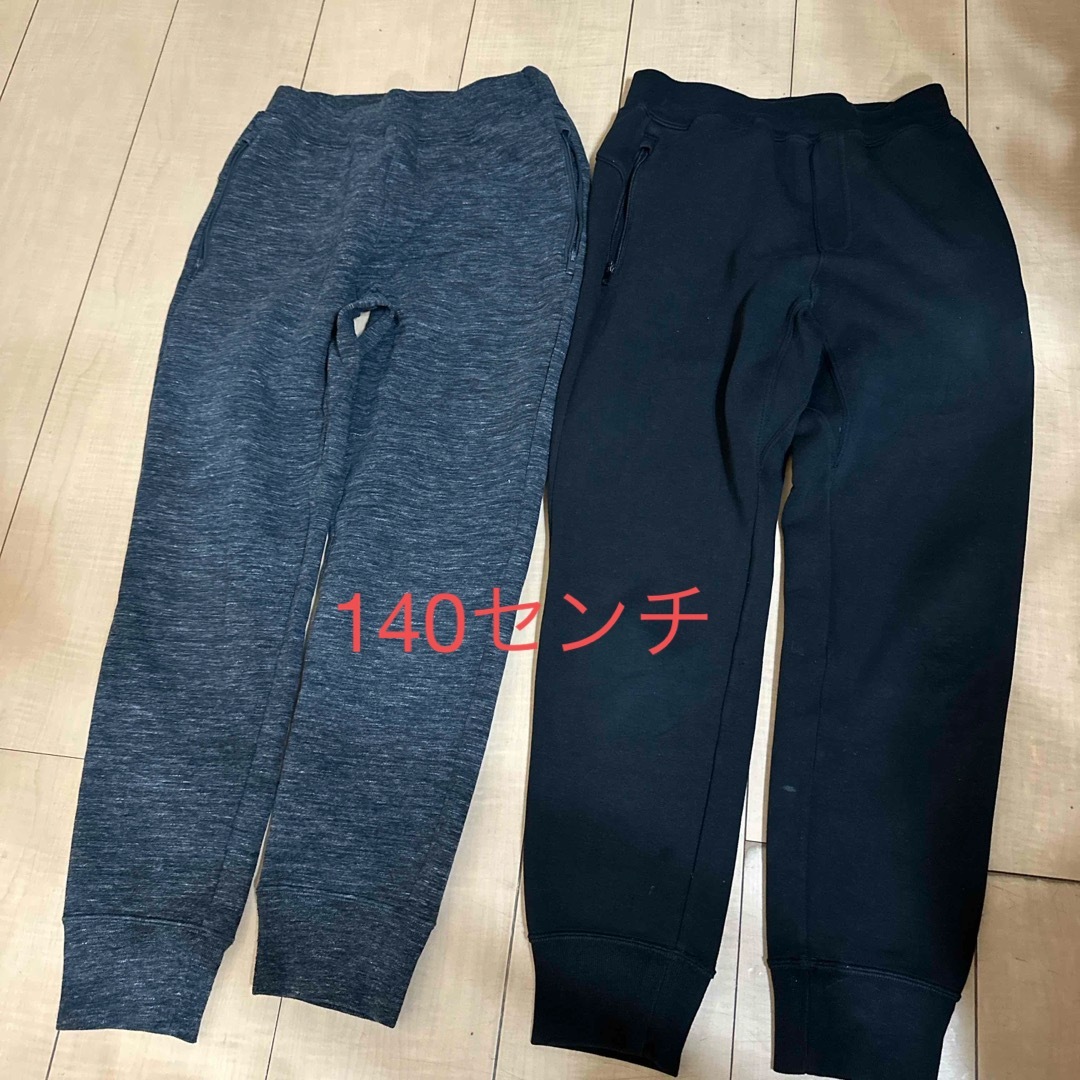 UNIQLO(ユニクロ)のユニクロ140センチ　２枚セット キッズ/ベビー/マタニティのキッズ服女の子用(90cm~)(パンツ/スパッツ)の商品写真