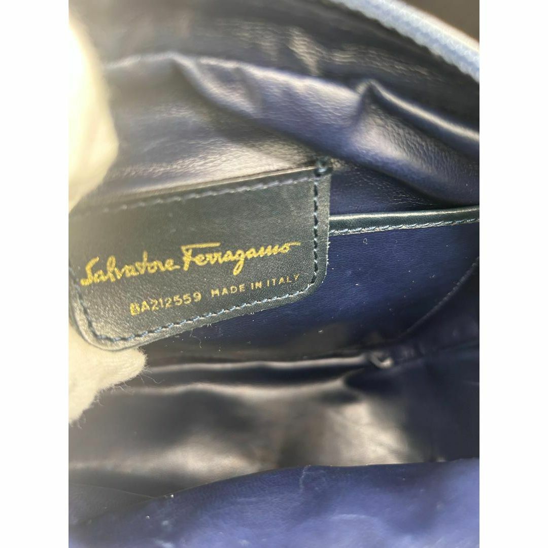 Ferragamo(フェラガモ)の【本物保証】フェラガモ ショルダーバック レザー×ゴールド金具 レディースのバッグ(ショルダーバッグ)の商品写真