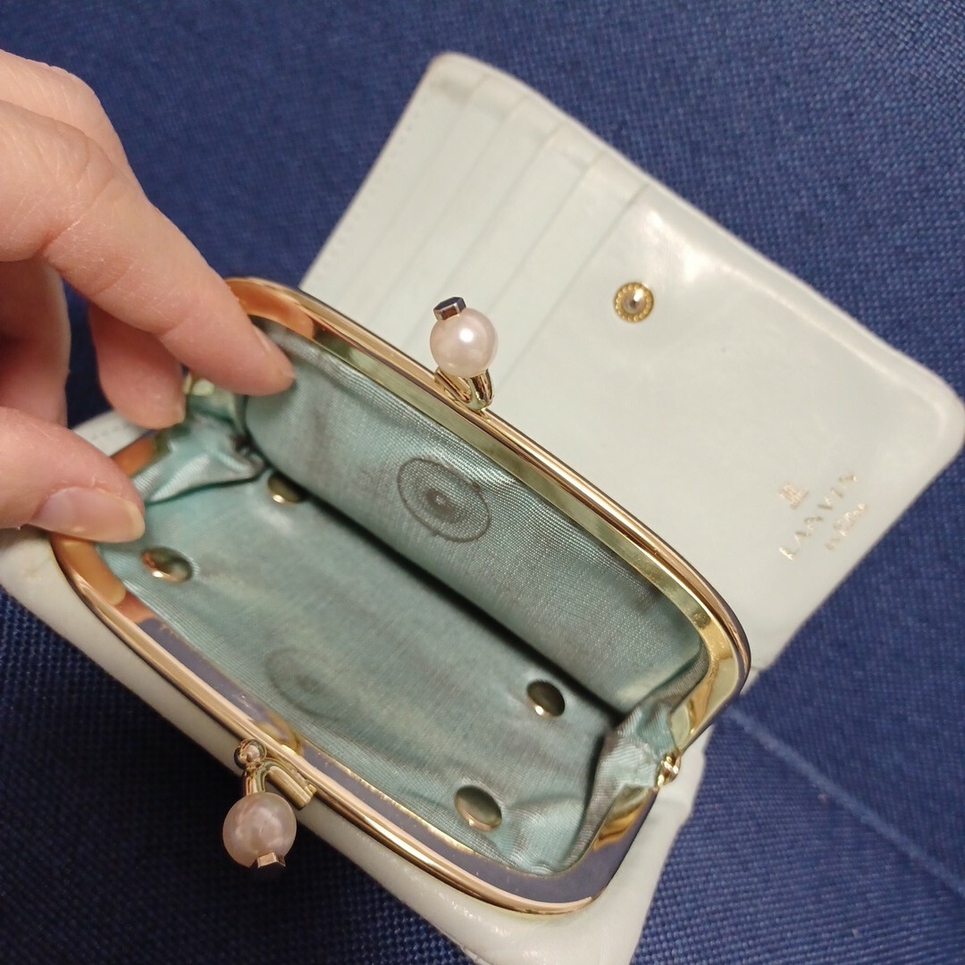 【中古】LANVIN　レディース二つ折り財布 レディースのファッション小物(財布)の商品写真