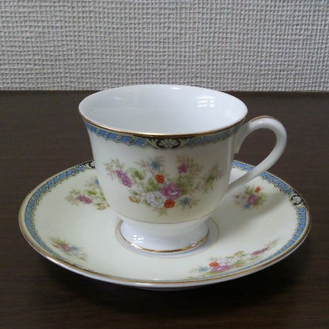 Noritake(ノリタケ)のK様専用　ヴィンテージ　ノリタケ　レトロ花柄デミタスカップ＆ソーサー　2セット インテリア/住まい/日用品のキッチン/食器(グラス/カップ)の商品写真